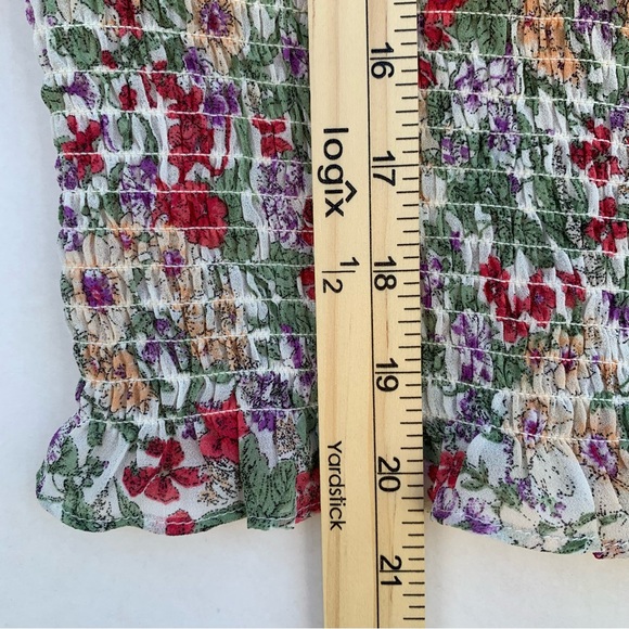 ASTR The Label Fluter Sleeve Ivory Coral Multi Floral Smocked Top Women Size L - Picture 12 of 16